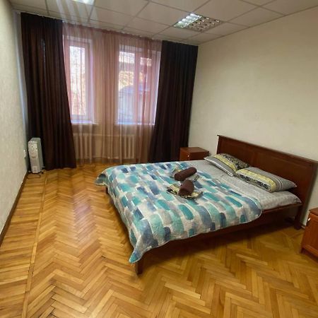 Apartments On Moskovskaja ドニプロペトロウシク エクステリア 写真